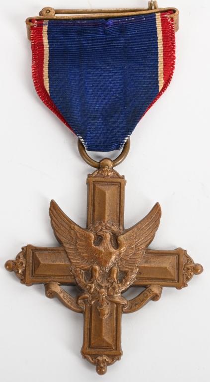 WWII NUMBERED DSC MEDAL W WRAPPED BROOCH 13998