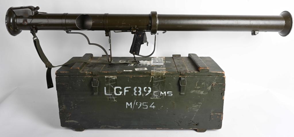 WWII US M20 BAZOOKA 3.5 INCH ROCKET LAUNCHER
