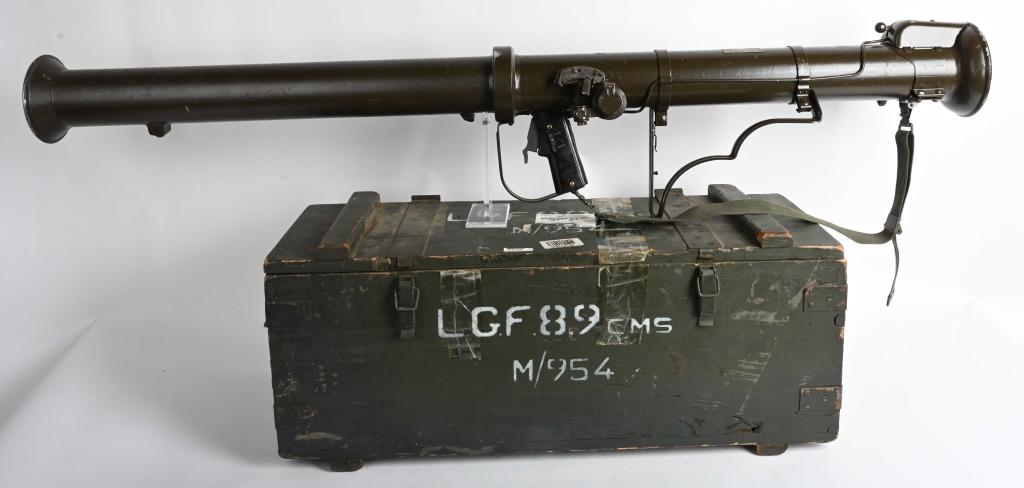 WWII US M20 BAZOOKA 3.5 INCH ROCKET LAUNCHER