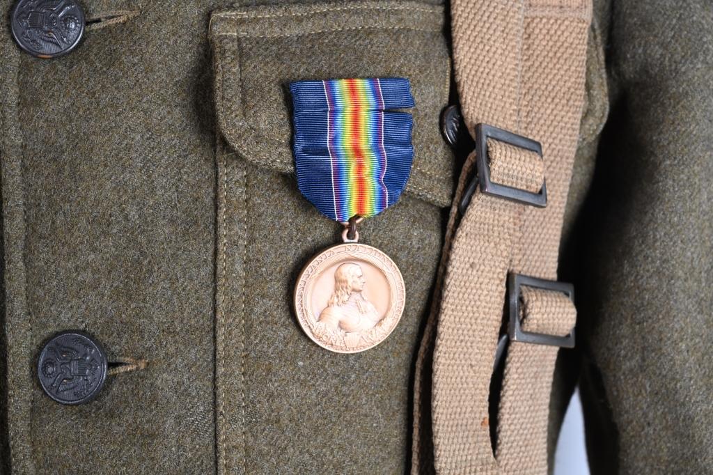 WW1 US 28th DIVISION UNIFORM GROUPING W HELMET WWI