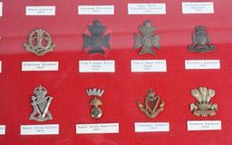 WW1 BRITISH CAP OR HAT BADGE LOT OF 32 WWI