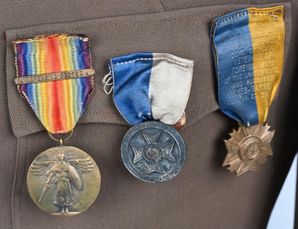 WW1 92TH DIVISION BLACK OFFICER TRUNK GROUP