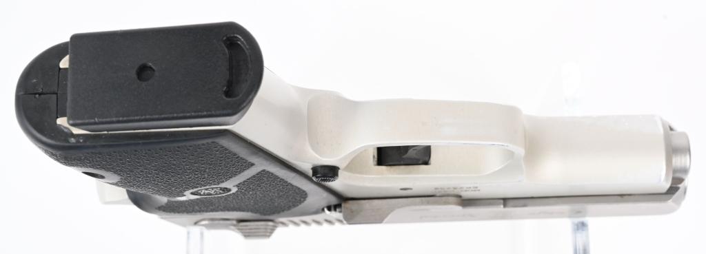 S&W CHIEFS SPECIAL MODEL CS40 SEMI AUTO PISTOL