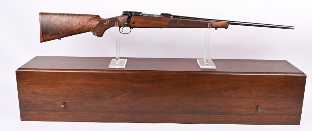 WINCHESTER MODEL 70 FEATHER WEIGHT 1 / 1000 RIFLE