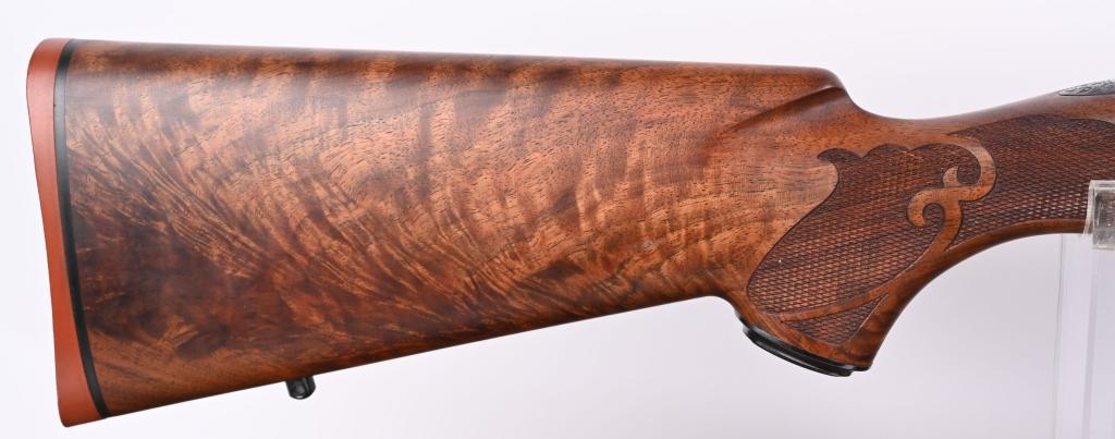 WINCHESTER MODEL 70 FEATHER WEIGHT 1 / 1000 RIFLE
