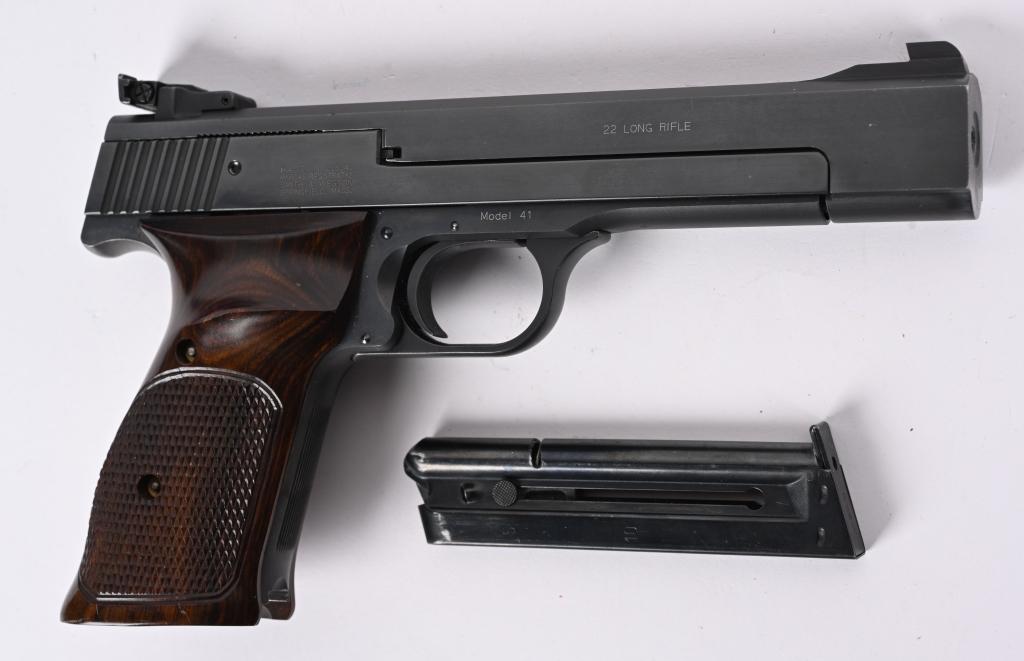 SMITH & WESSON MODEL 41 .22LR TARGET PISTOL