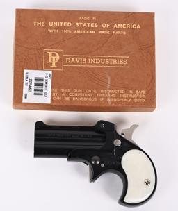 DAVIS D-22 OVER UNDER .22LR DERRINGER