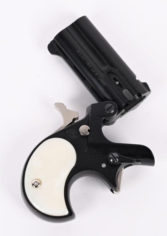 DAVIS D-22 OVER UNDER .22LR DERRINGER