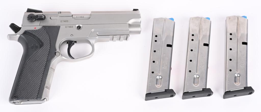 SMITH & WESSON MODEL 4006TSW SEMI AUTO PISTOL