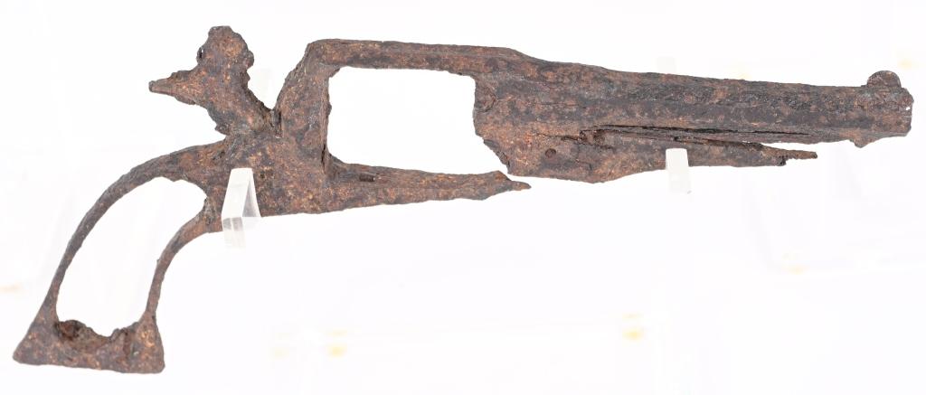 PAIR OF FRONTIER EXCAVATED RIFLE & PISTOL FROM MT