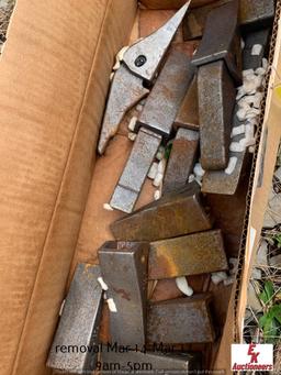 (12) BUCKET TEETH