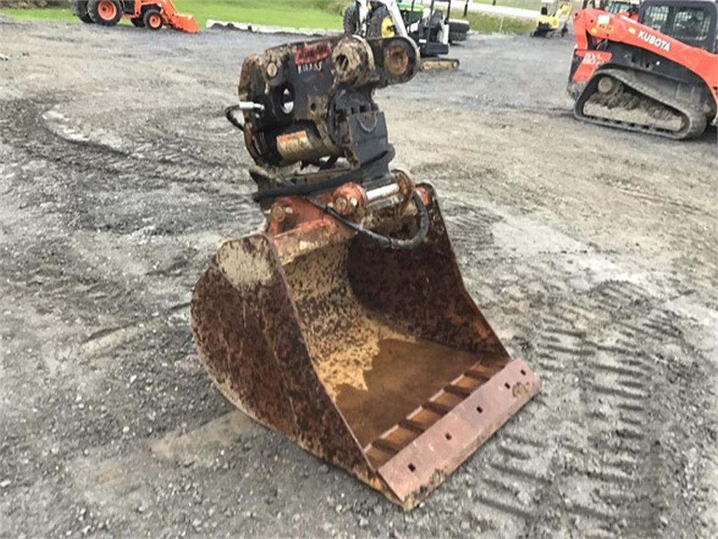 2016 HELAC PT08 WRIST-O-TWIST W/ 36" BUCKET