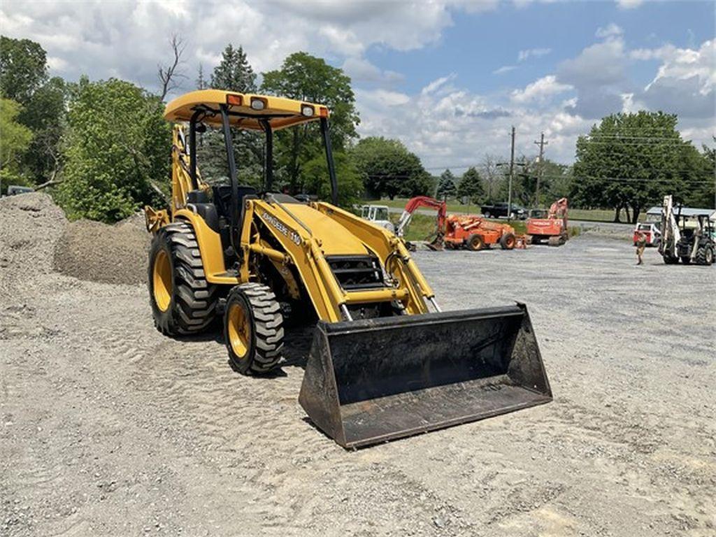 2004 DEERE 110 LOADER BACKHOE