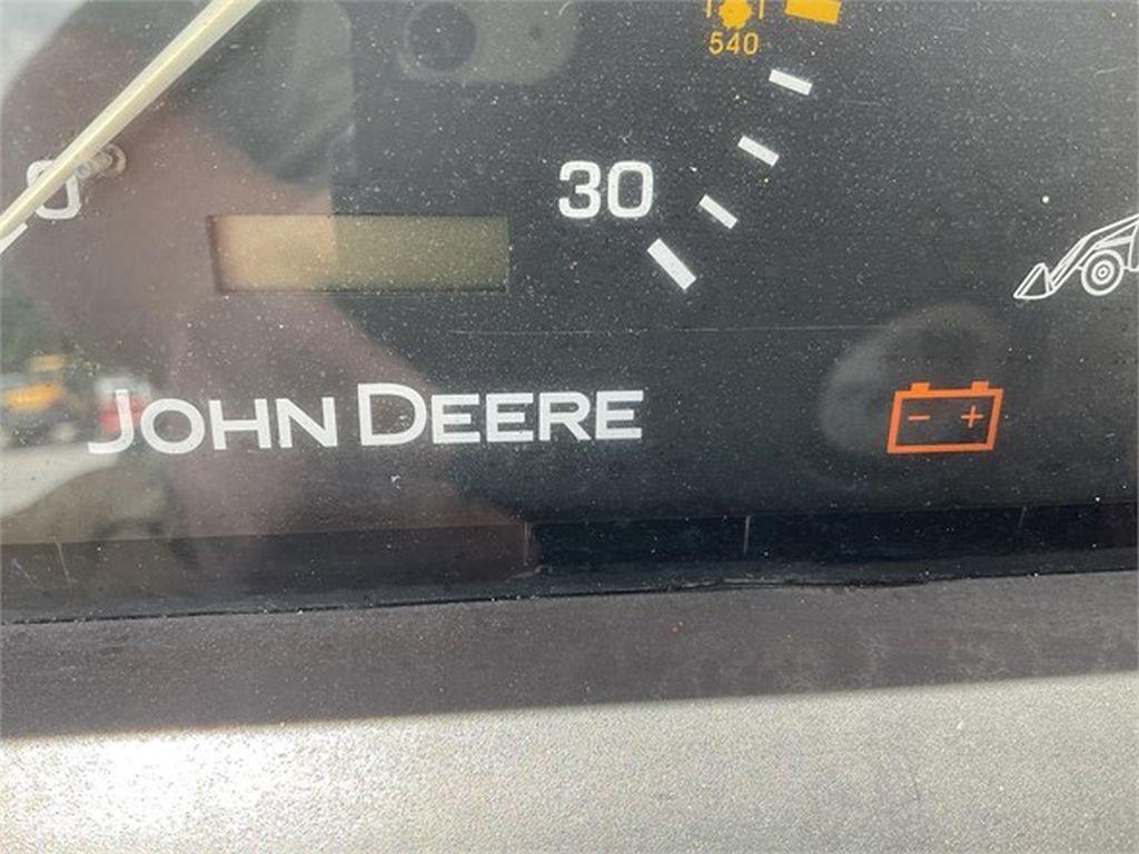 2004 DEERE 110 LOADER BACKHOE