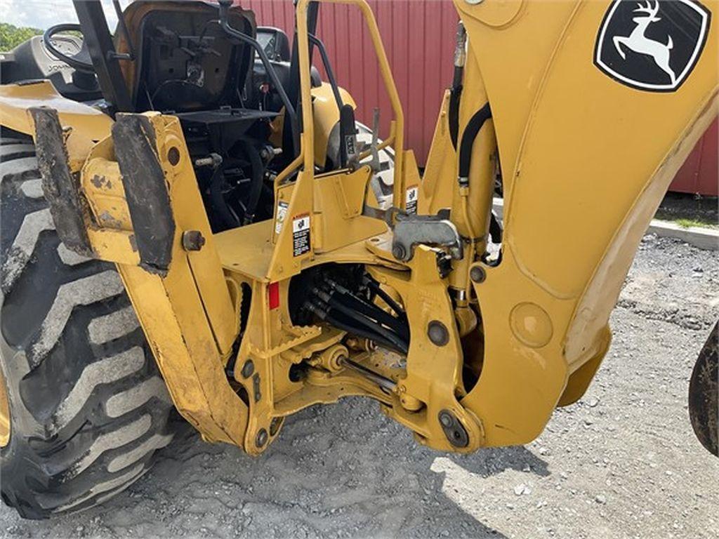 2004 DEERE 110 LOADER BACKHOE