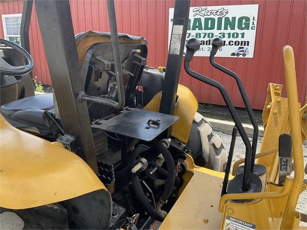 2004 DEERE 110 LOADER BACKHOE