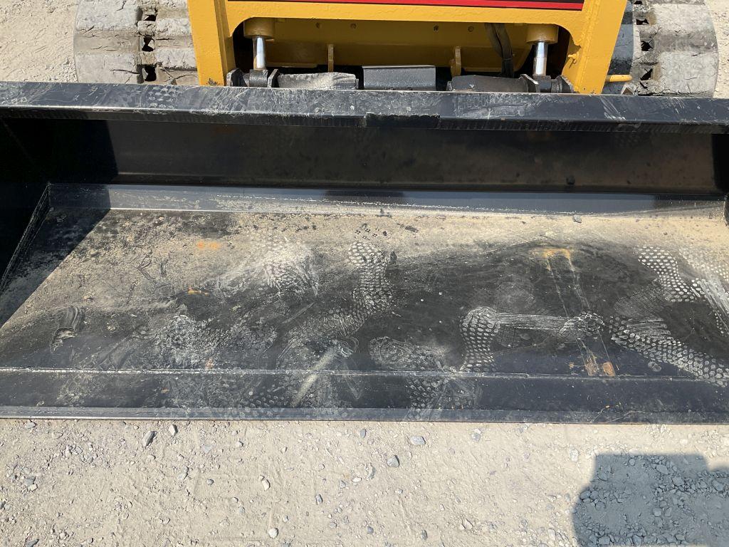 2011 CATERPILLAR 279C SKID STEER LOADER