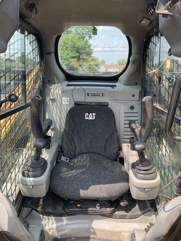 2011 CATERPILLAR 279C SKID STEER LOADER