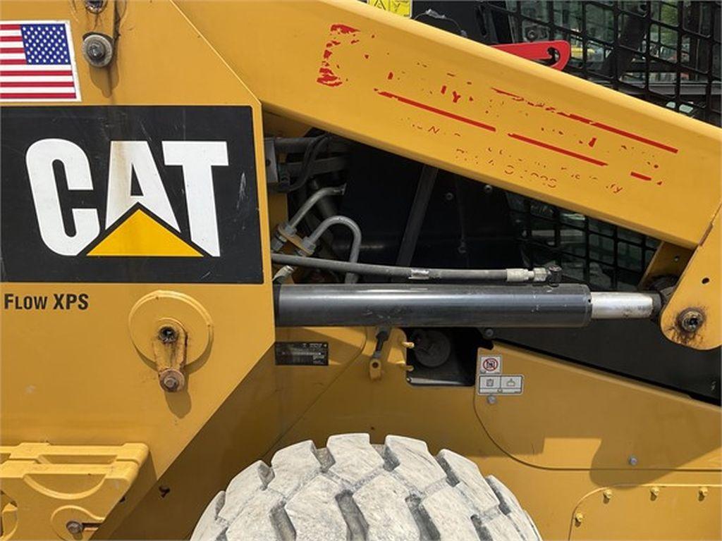 2015 CATERPILLAR 246D SKID STEER LOADER