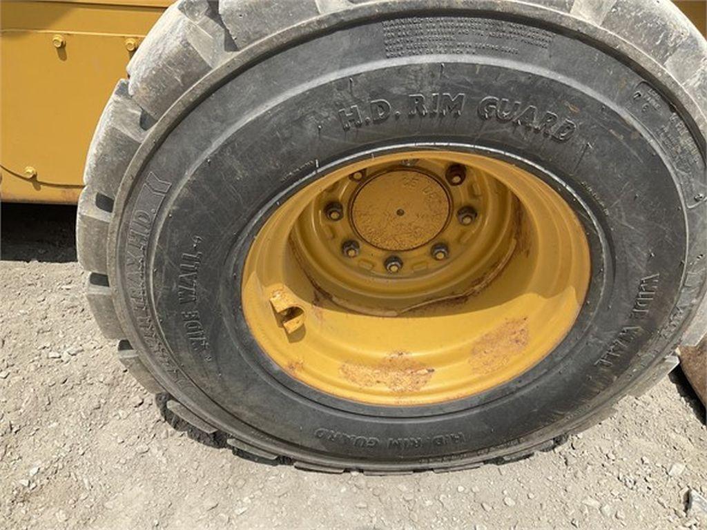 2015 CATERPILLAR 246D SKID STEER LOADER
