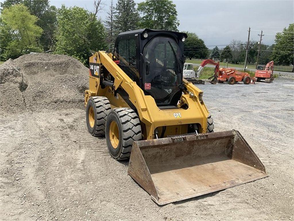 2015 CATERPILLAR 246D SKID STEER LOADER