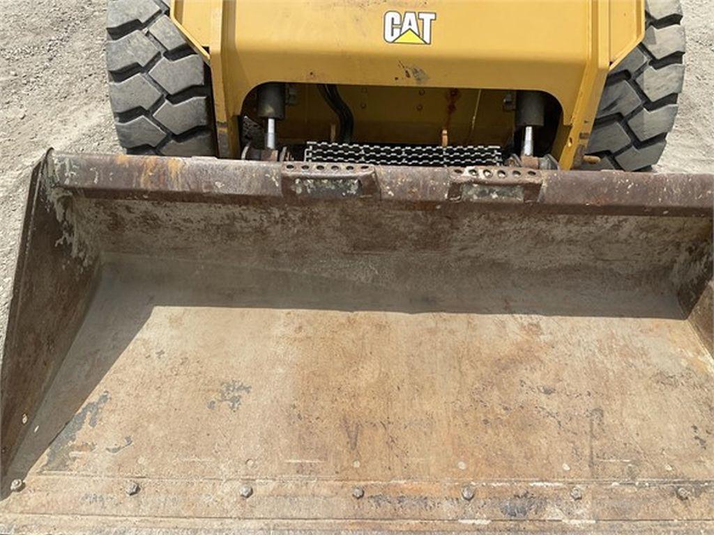 2015 CATERPILLAR 246D SKID STEER LOADER