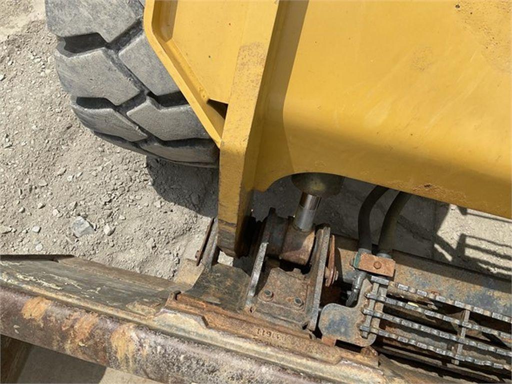 2015 CATERPILLAR 246D SKID STEER LOADER