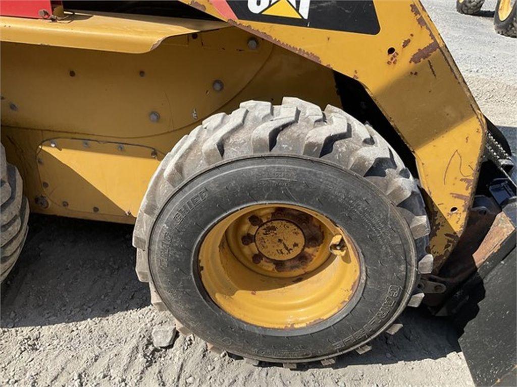 2012 CATERPILLAR 252B3 SKID STEER LOADER