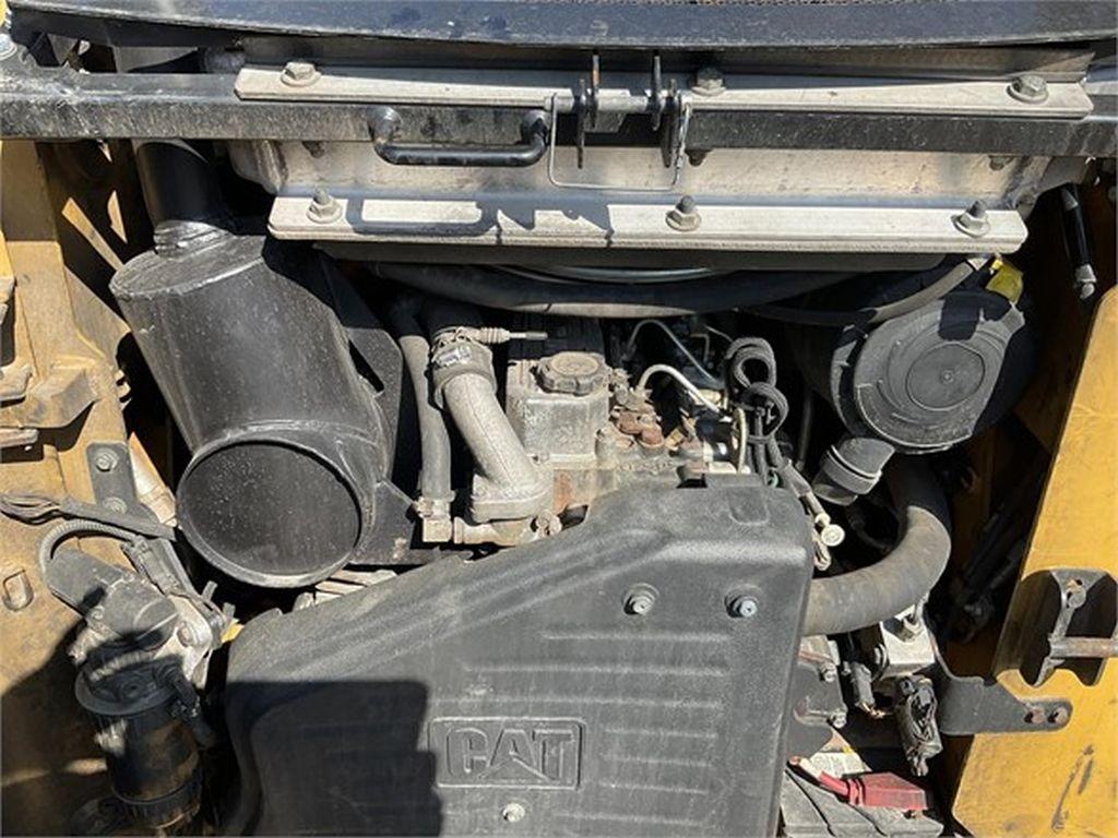 2012 CATERPILLAR 252B3 SKID STEER LOADER