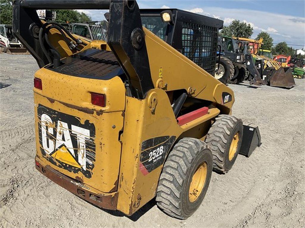 2012 CATERPILLAR 252B3 SKID STEER LOADER