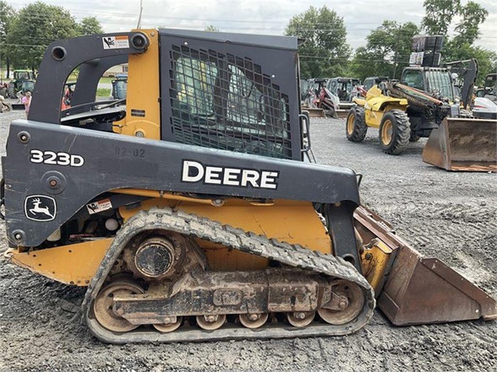 2013 DEERE 323D SKID STEER LOADER