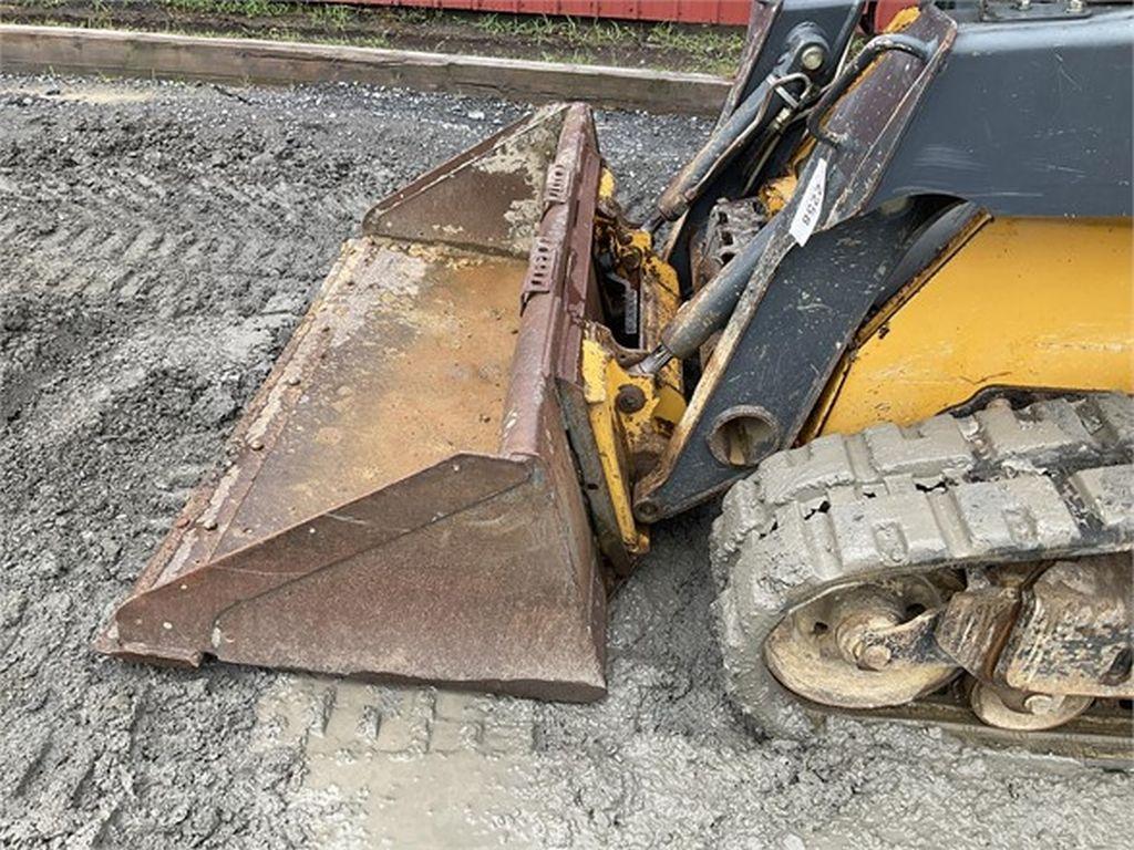 2013 DEERE 323D SKID STEER LOADER