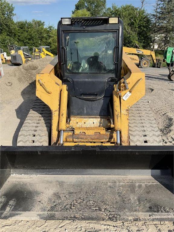 2005 DEERE CT332 SKID STEER LOADER