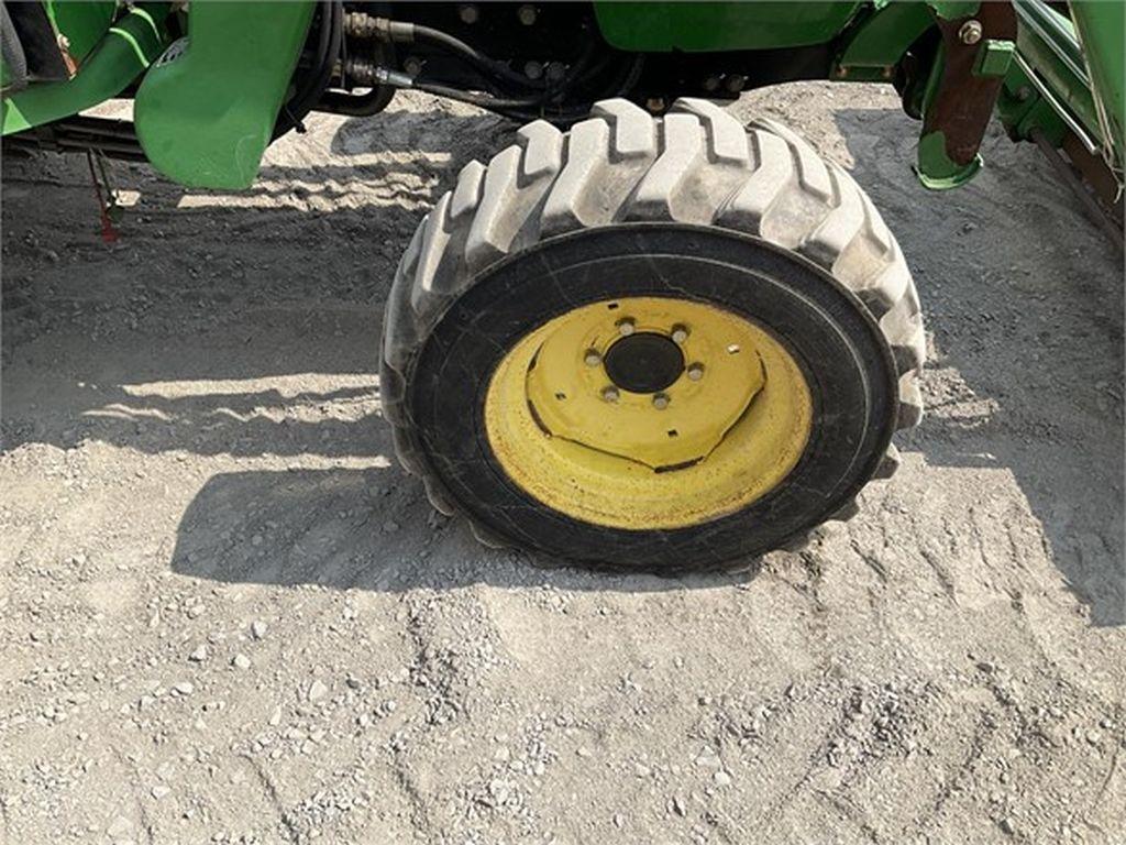2010 JOHN DEERE 4520 FARM TRACTOR