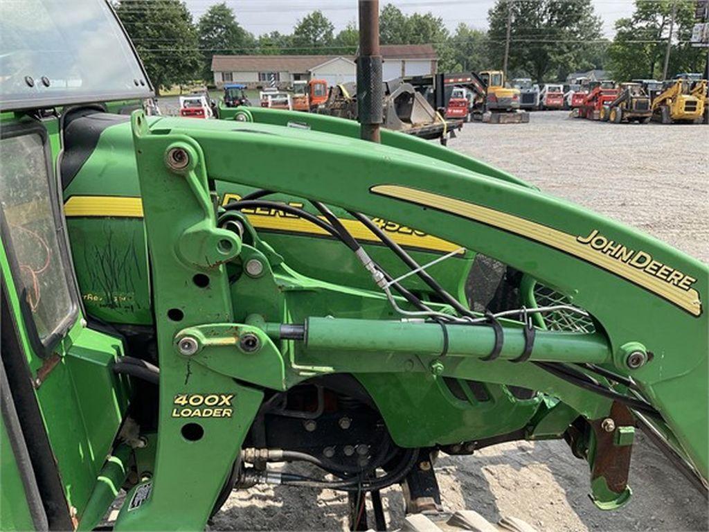 2010 JOHN DEERE 4520 FARM TRACTOR