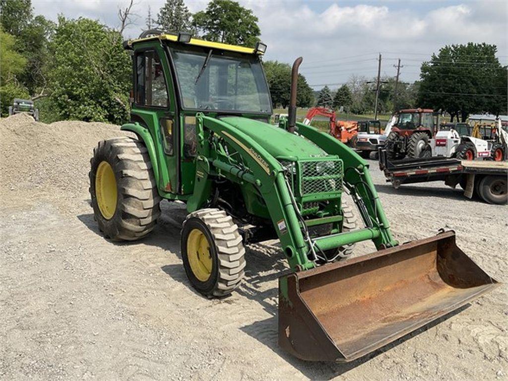2010 JOHN DEERE 4520 FARM TRACTOR