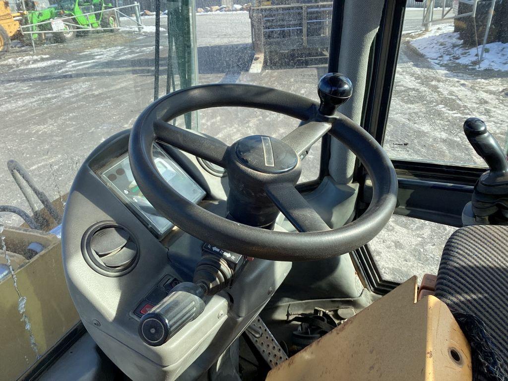 2007 DEERE 304H WHEEL LOADER