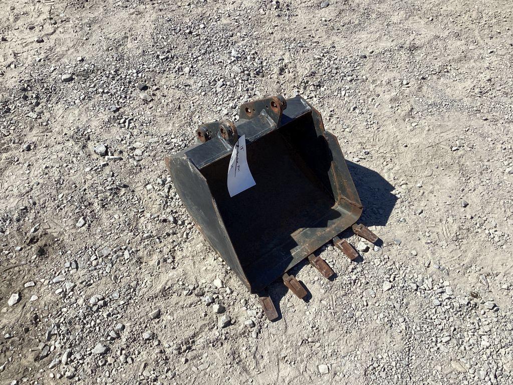 KUBOTA K7865A 12" PIN ON BUCKET