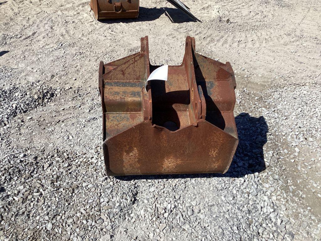FORD 18-102 PIN ON BUCKET