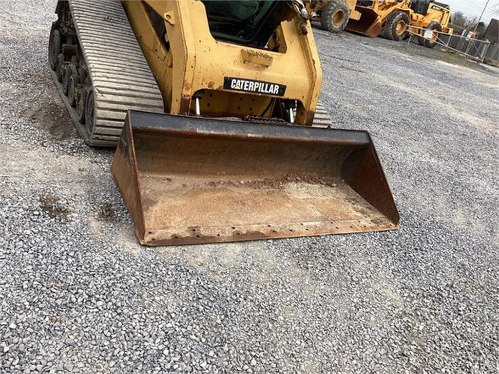 2010 CATERPILLAR 277C SKID STEER LOADER