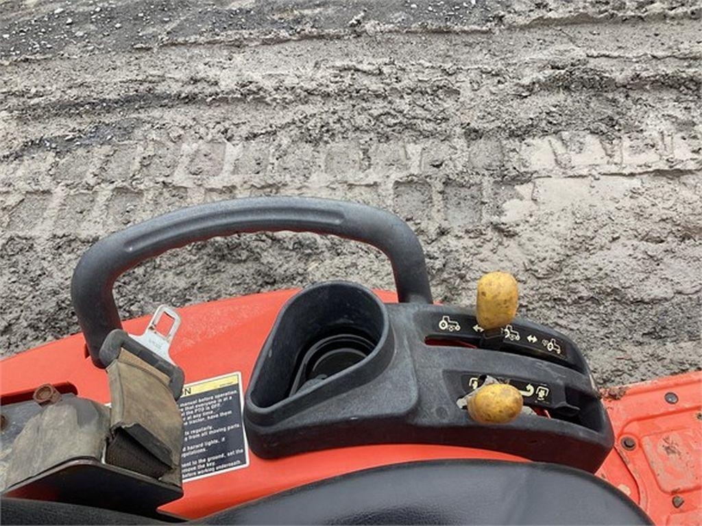2011 KUBOTA BX2350D COMPACT TRACTOR