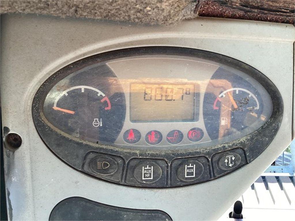 2011 BOBCAT S205 SKID STEER LOADER