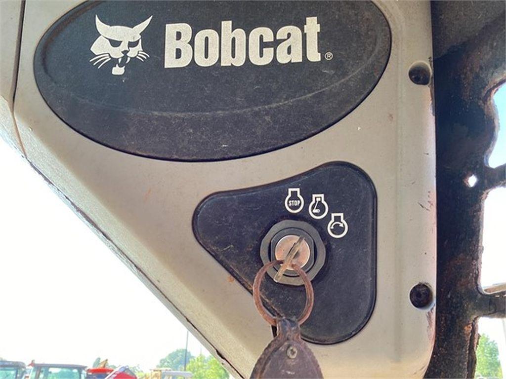 2011 BOBCAT S205 SKID STEER LOADER