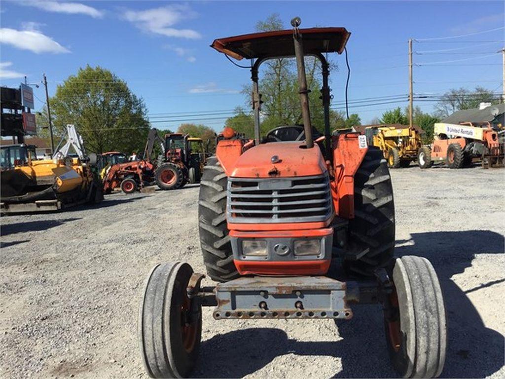 2002 KUBOTA M6800 TRACTOR