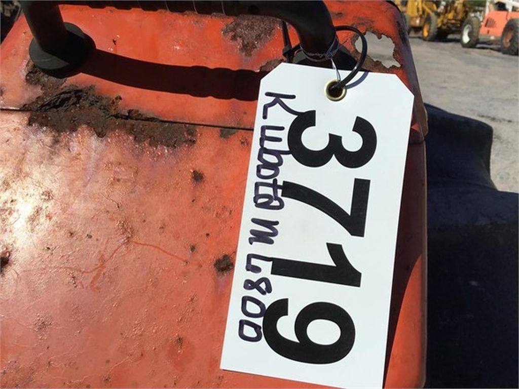 2002 KUBOTA M6800 TRACTOR