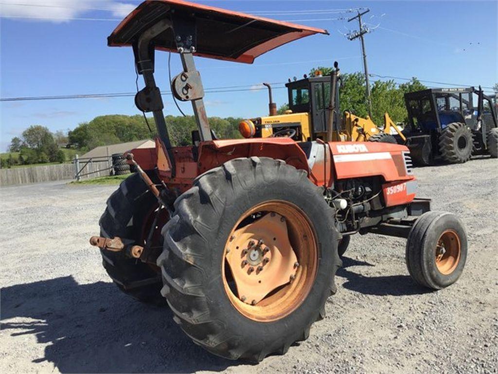 2002 KUBOTA M6800 TRACTOR