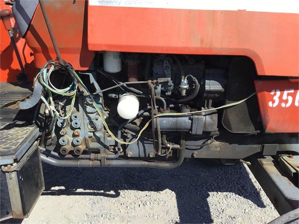2002 KUBOTA M6800 TRACTOR