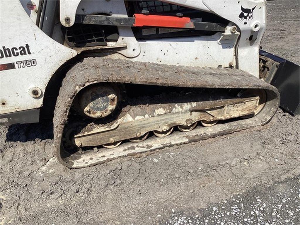 2016 BOBCAT T750 SKID STEER LOADER