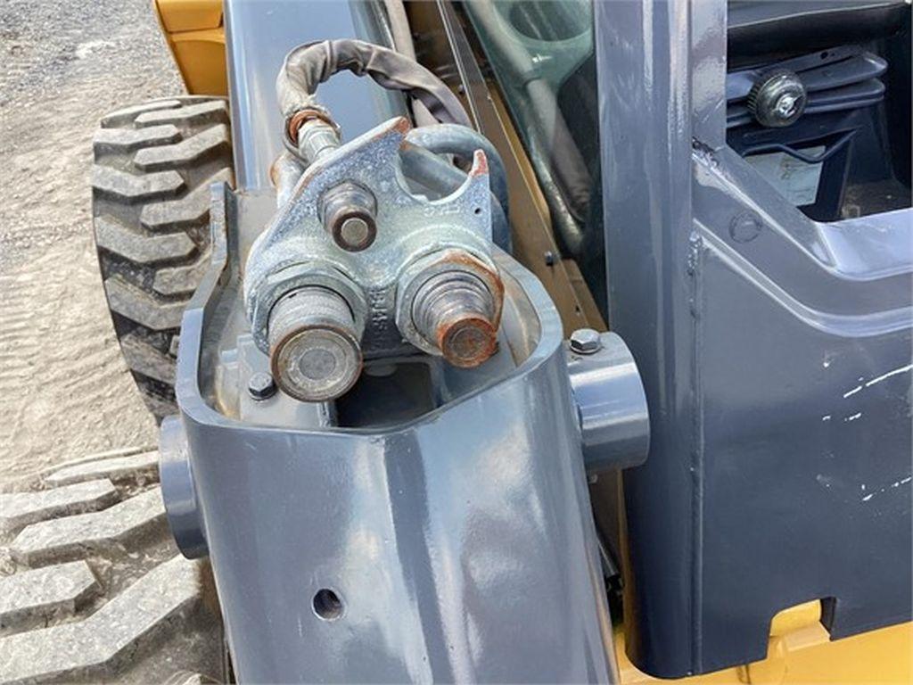 2020 VOLVO MC110D SKID STEER LOADER