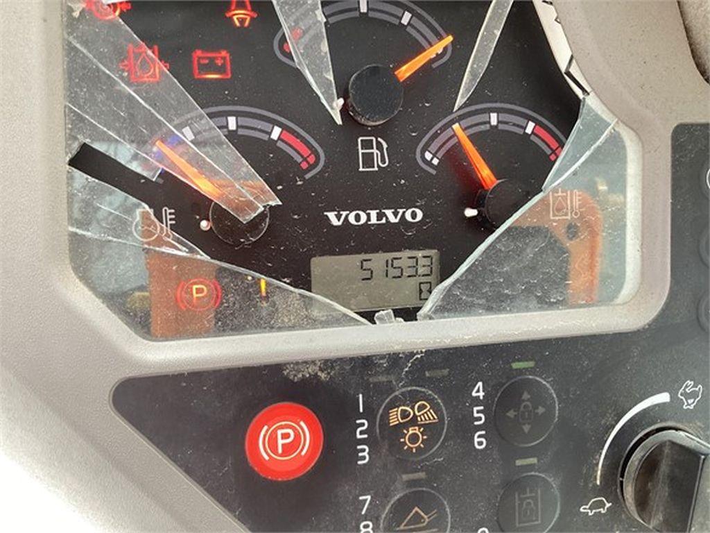 2020 VOLVO MC110D SKID STEER LOADER
